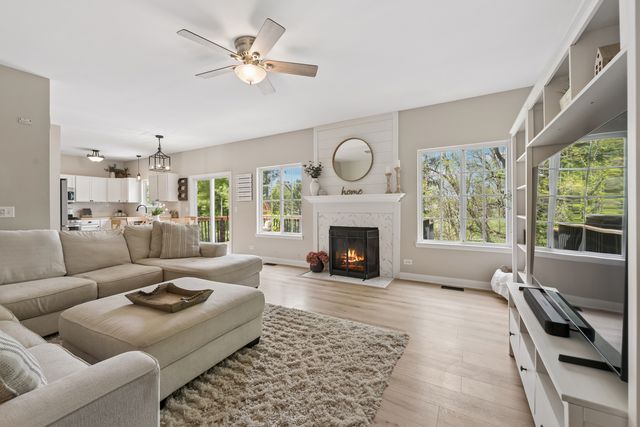 2113 Fairview Lane, Woodstock, IL 60098