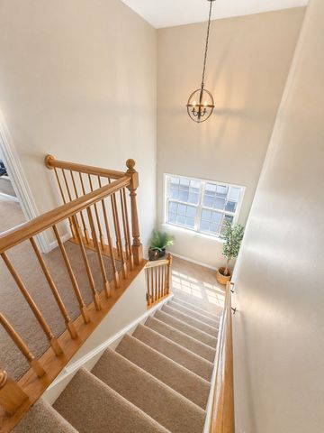 2113 Fairview Lane, Woodstock, IL 60098