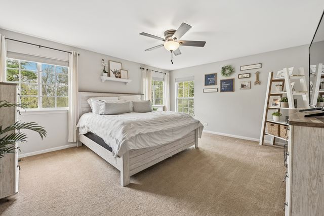 2113 Fairview Lane, Woodstock, IL 60098