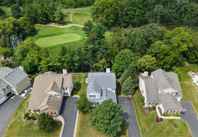 2113 Fairview Lane, Woodstock, IL 60098