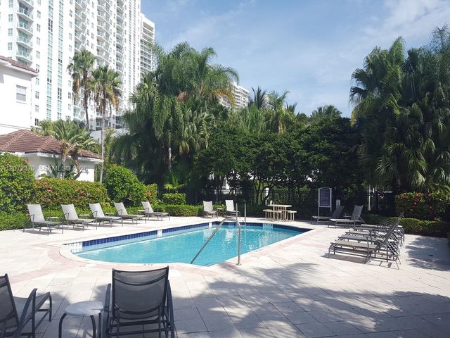 3225 NE 184th Street 10103, Aventura, FL 33160