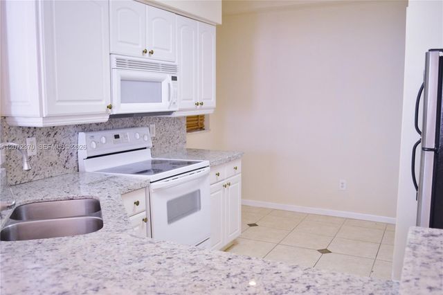 3225 NE 184th Street 10103, Aventura, FL 33160
