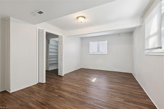 67 Ferguson LN, Newport News, VA 23601