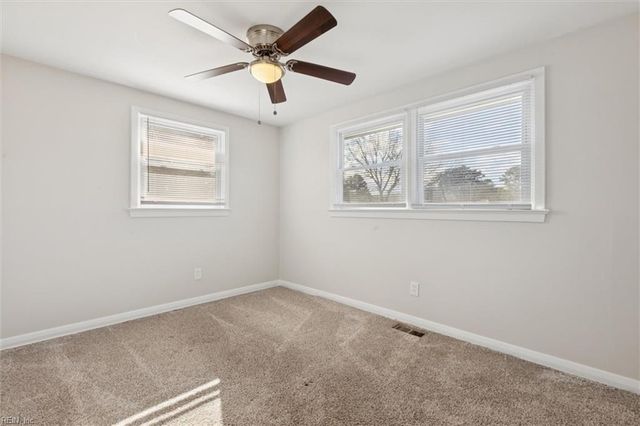 67 Ferguson LN, Newport News, VA 23601