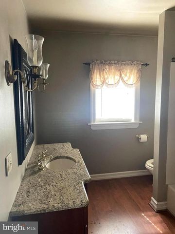 256 LINE RD, Kennett Square, PA 19348