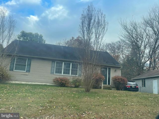 256 LINE RD, Kennett Square, PA 19348