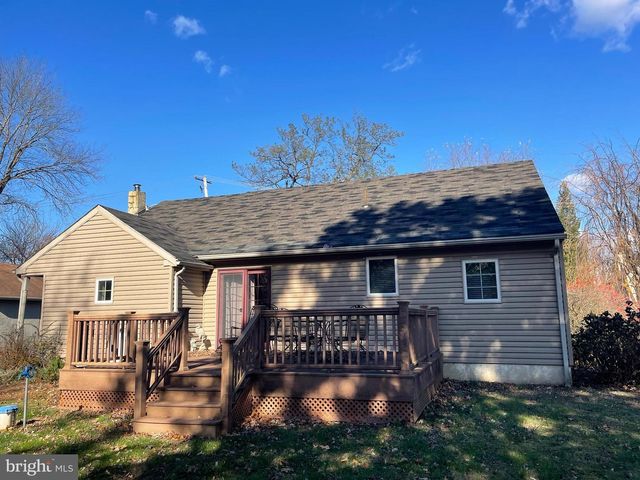 256 LINE RD, Kennett Square, PA 19348