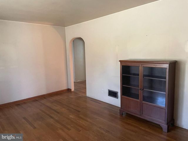 256 LINE RD, Kennett Square, PA 19348