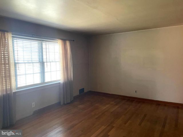 256 LINE RD, Kennett Square, PA 19348