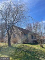 256 LINE RD, Kennett Square, PA 19348