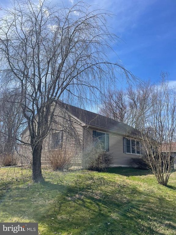 256 LINE RD, Kennett Square, PA 19348