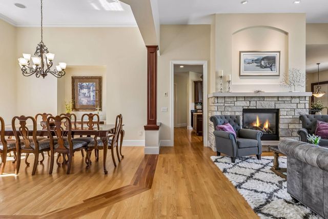 9251 Wedgewood Point, Woodbury, MN 55125