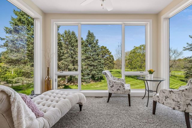 9251 Wedgewood Point, Woodbury, MN 55125