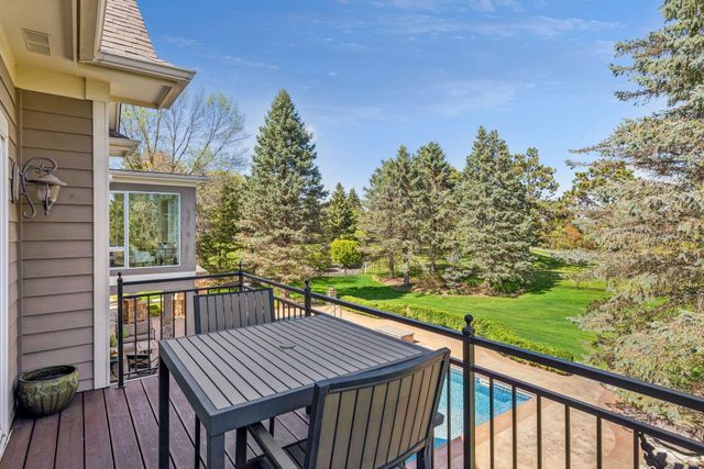 9251 Wedgewood Point, Woodbury, MN 55125