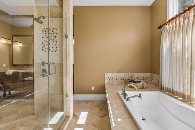 9251 Wedgewood Point, Woodbury, MN 55125