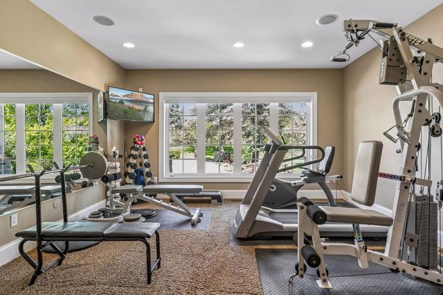 9251 Wedgewood Point, Woodbury, MN 55125