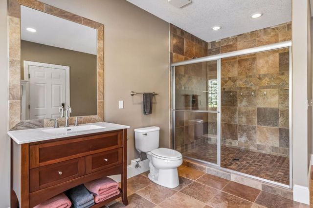 9251 Wedgewood Point, Woodbury, MN 55125