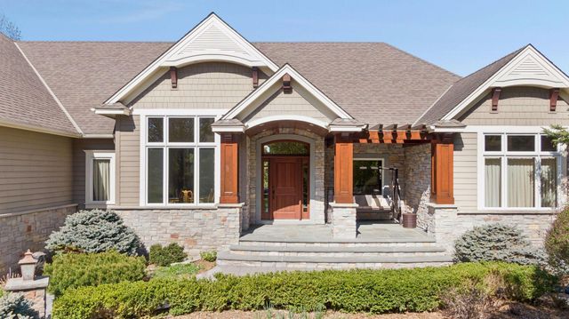 9251 Wedgewood Point, Woodbury, MN 55125