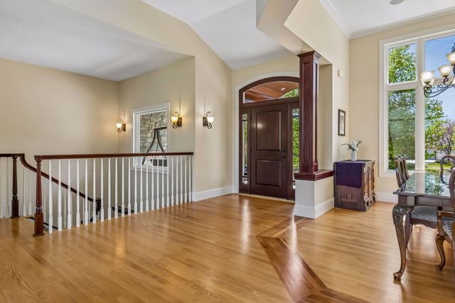 9251 Wedgewood Point, Woodbury, MN 55125