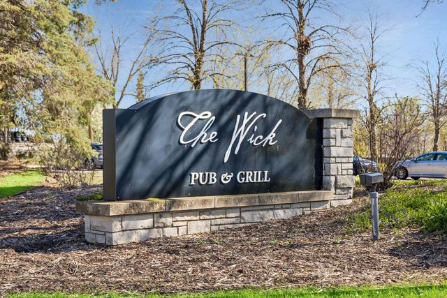 9251 Wedgewood Point, Woodbury, MN 55125