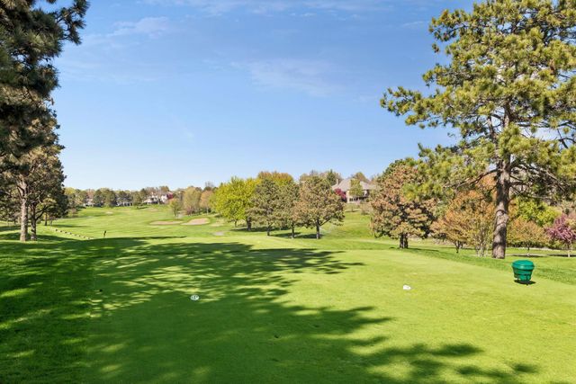 9251 Wedgewood Point, Woodbury, MN 55125
