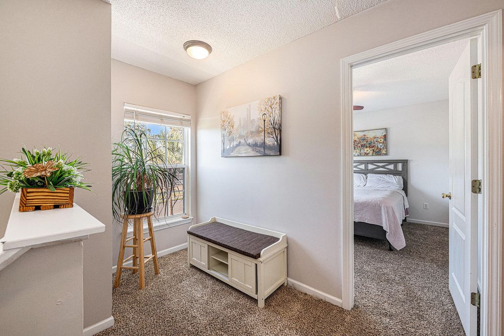 Image 15 of property listing at 313 Seneca River Drive, Summerville, SC 29485