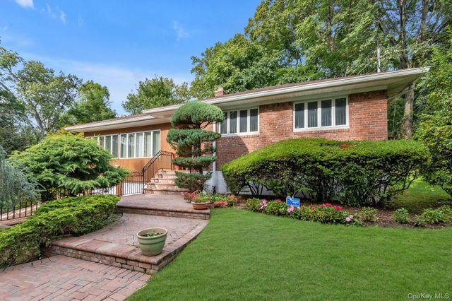 1 Crystal Drive, Great Neck, NY 11021