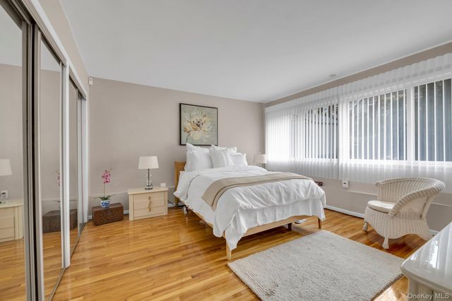 1 Crystal Drive, Great Neck, NY 11021