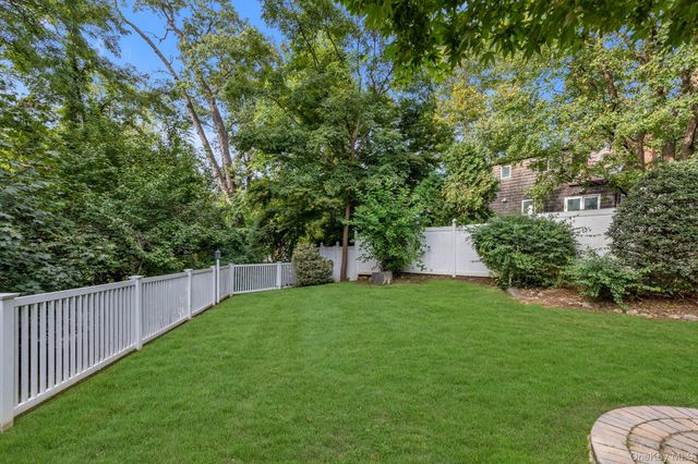 1 Crystal Drive, Great Neck, NY 11021