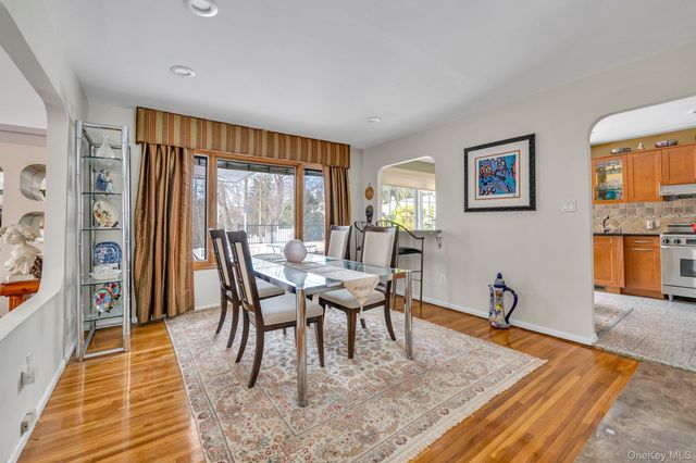 1 Crystal Drive, Great Neck, NY 11021