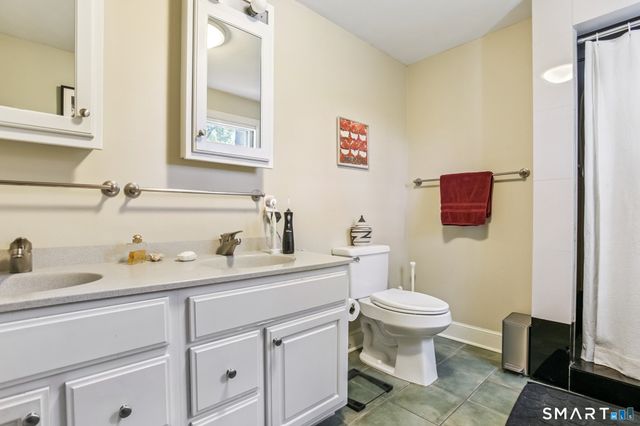 126 Hartford Turnpike, Hamden, CT 06517