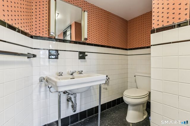 126 Hartford Turnpike, Hamden, CT 06517