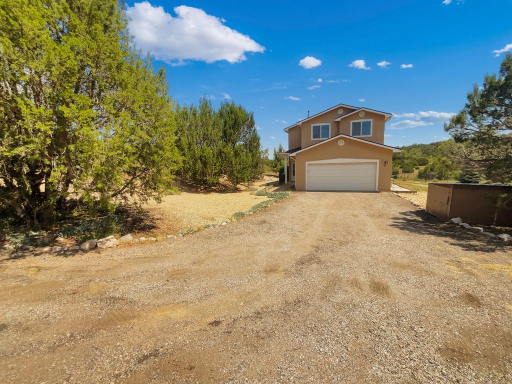 33 BLUE MULE Drive, Edgewood, NM 87015