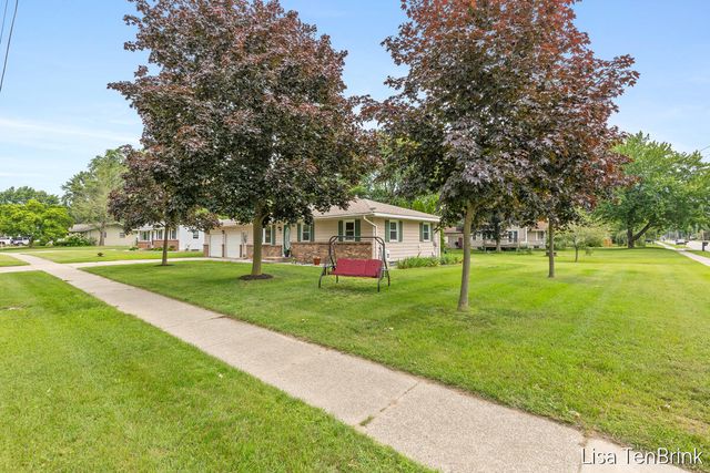 5614 Marlin Avenue, Hudsonville, MI 49426