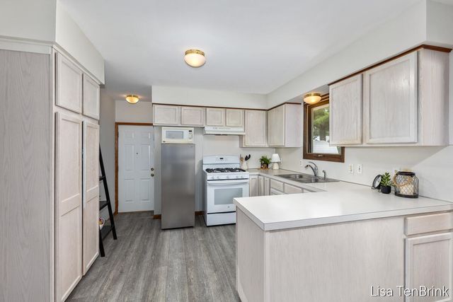 5614 Marlin Avenue, Hudsonville, MI 49426