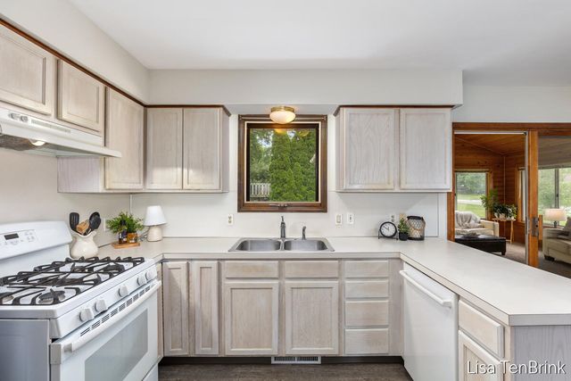 5614 Marlin Avenue, Hudsonville, MI 49426