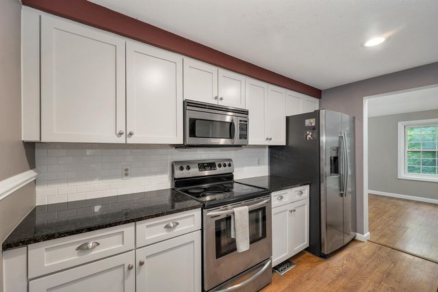 51 Stacey Circle, Windham, NH 03087