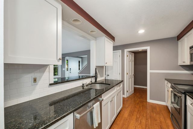 51 Stacey Circle, Windham, NH 03087