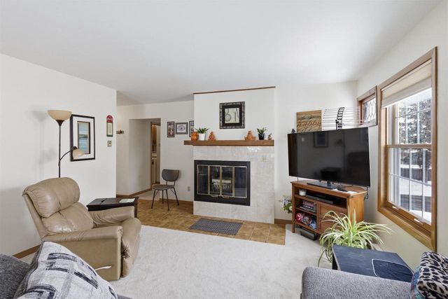 2336 WISCONSIN STREET, Oshkosh, WI 54901