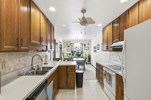 2336 WISCONSIN STREET, Oshkosh, WI 54901