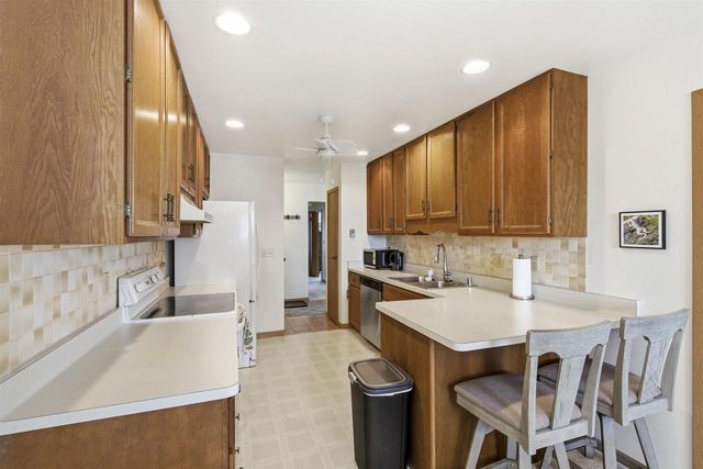 2336 WISCONSIN STREET, Oshkosh, WI 54901