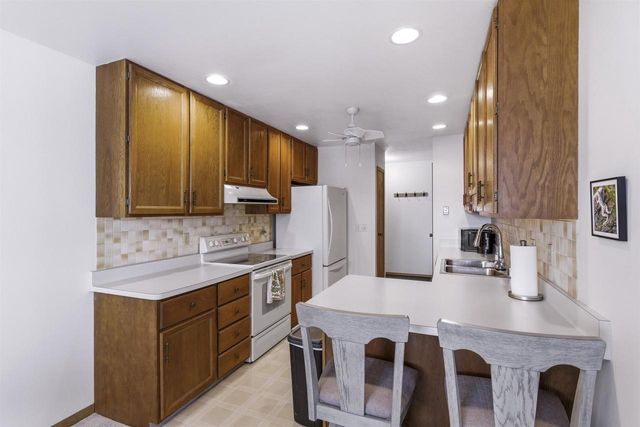 2336 WISCONSIN STREET, Oshkosh, WI 54901