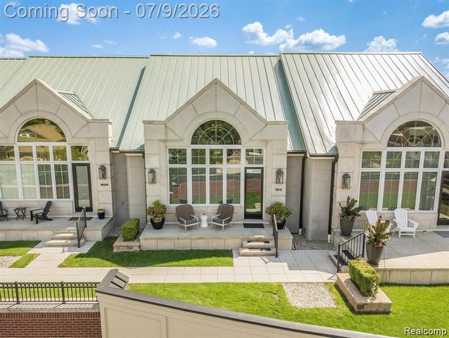 1011 S Washington Avenue, Royal Oak, MI 48067