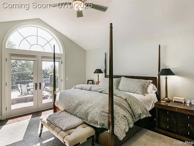 1011 S Washington Avenue, Royal Oak, MI 48067