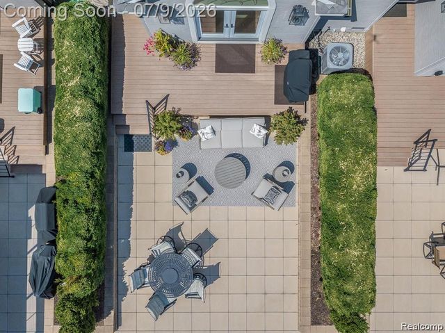 1011 S Washington Avenue, Royal Oak, MI 48067
