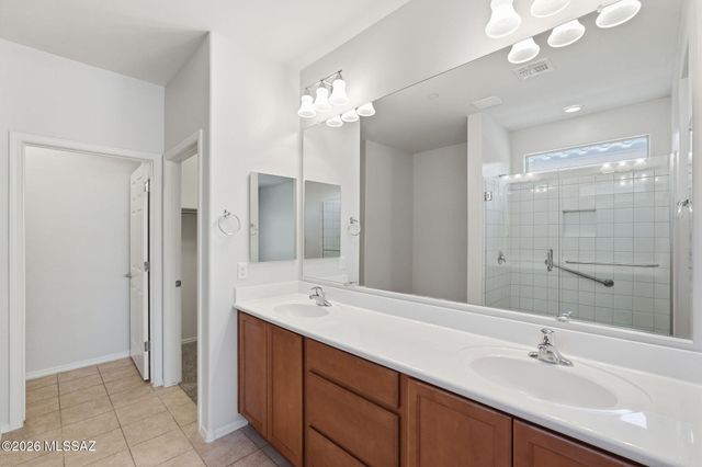 8033 N Circulo El Palmito, Tucson, AZ 85704
