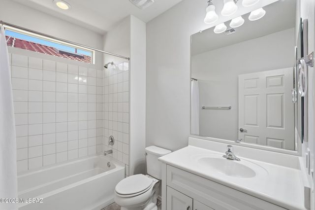 8033 N Circulo El Palmito, Tucson, AZ 85704