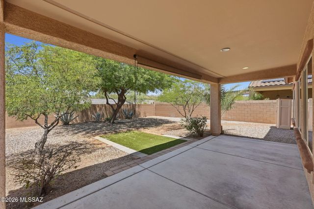 8033 N Circulo El Palmito, Tucson, AZ 85704