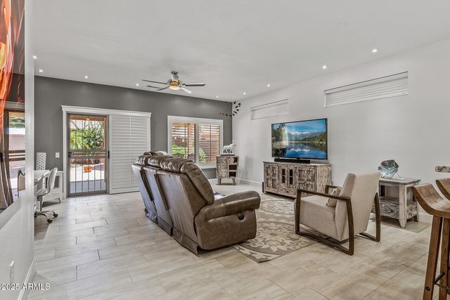 16232 W MONTOYA Drive, Surprise, AZ 85374