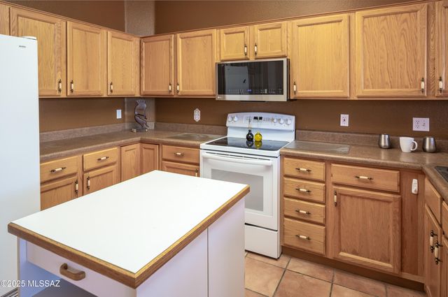 14230 N Lobelia Way, Oro Valley, AZ 85755